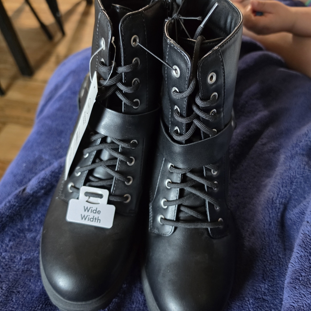 No Boundaries Black Lace-Up Wide Width Combat Boots Sz 12 W